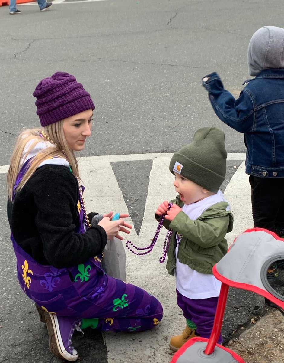 BrookeR014's tweet photo. What could be better than my favorite time of year with my favorite people💜 https://t.co/U9p4UeyM1j