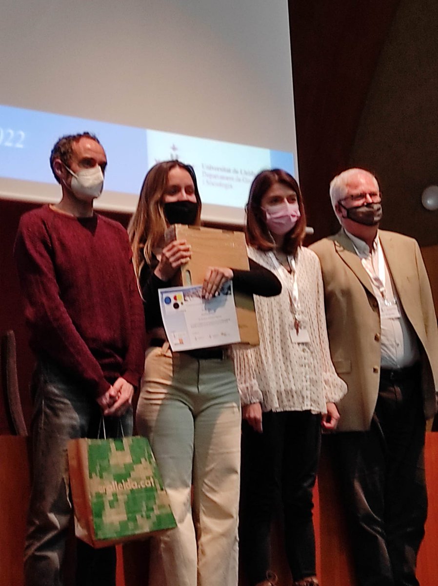 La nostra alumna de Geografía Vic. Bre. Ha guanyat la I Olimpiada de Geografia, es classifica per la fase final que es realitzarà a Madrid. MOLTES FELICITATS!! 🌍🧭😊👏💪
<a href="/UdL_info/">Universitat de Lleida (UdL)</a> <a href="/colegeografos/">Colegio de Geografos</a>  <a href="/InstitutBiM/">InsBadiaiMargarit</a> <a href="/GeoGuindavols/">Geografia Guindàvols</a> <a href="/Guindavols/">Institut Guindavols</a> <a href="/EspaiGeo/">Espai Geo</a> <a href="/ICGCat/">ICGC. Generalitat</a>
<a href="/SCGeografia/">SCGeografia</a>