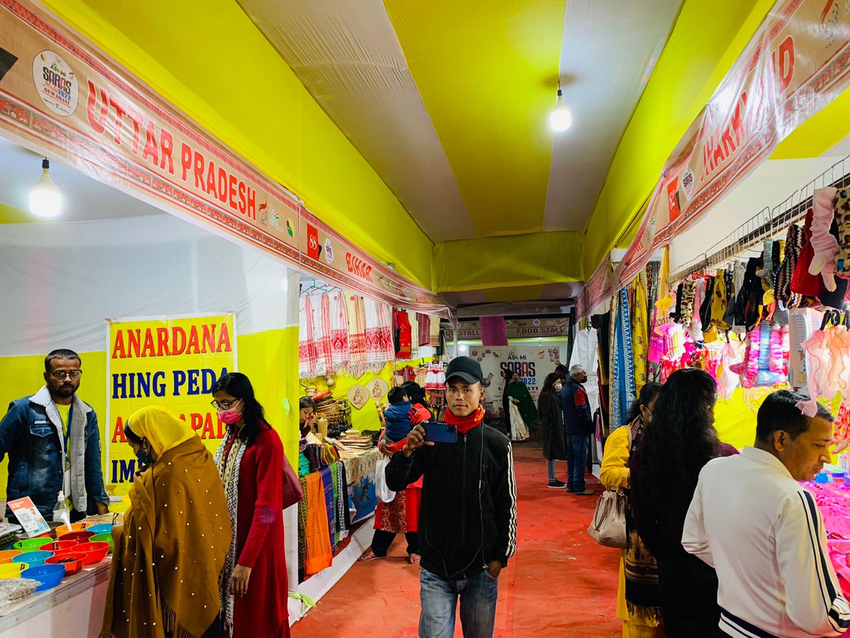 sidbiofficial's tweet photo. The mela showcases products manufactured by various artisans / SHG members ranging from handicraft, handloom, furniture items, food processing, etc. https://t.co/f8SFzScPe3