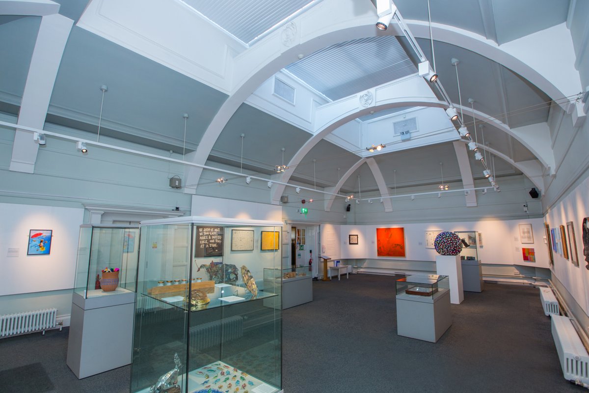 LeighGalleryUK's tweet photo. 3 weeks left to visit @rbkheritage #ClimateKAOS Exhibition open till 26th March 2022. Exhibition courtesy @KingstonAOS. #SueRoe and @CristinaSchek are showing work in this important exhibition drawing attention to #ClimateChange
https://t.co/zetY5McPmI https://t.co/6kG7oKSZmO