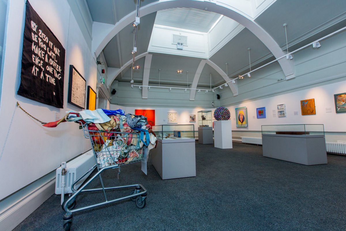 LeighGalleryUK's tweet photo. 3 weeks left to visit @rbkheritage #ClimateKAOS Exhibition open till 26th March 2022. Exhibition courtesy @KingstonAOS. #SueRoe and @CristinaSchek are showing work in this important exhibition drawing attention to #ClimateChange
https://t.co/zetY5McPmI https://t.co/6kG7oKSZmO