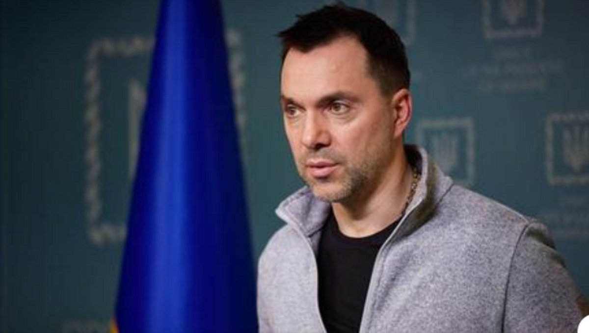 Арестович 2022. Арестович. А. Где сейчас арестович после отставки. Арестович.