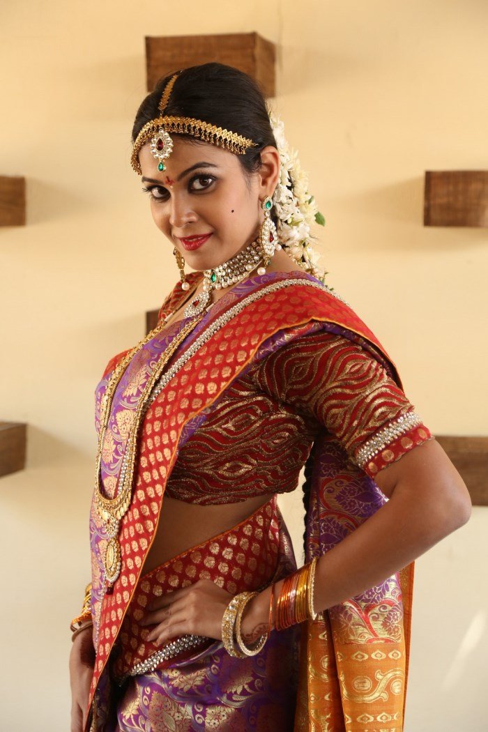 tamilcinestars's tweet photo. Throwback Thursday Special 😻🥰😍🔥
@IamChandini_12 #Chandini #ChandiniTamilarasan
https://t.co/B9WWLEEmQJ 🖥️🖱️ 👈🏼 Much more from the Latest one
#Throwback #UnseenActress #ThrowbackSpecial #ThrowbackPics https://t.co/HqEovf3axD