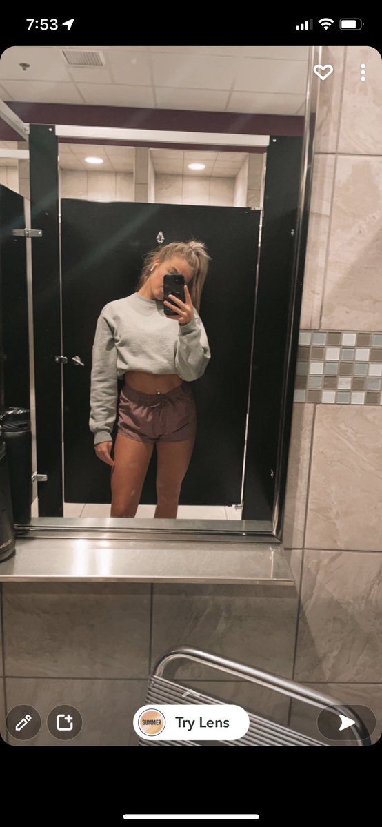 taylorhecker's tweet photo. From when I first started consistently lifting in December to this morning. Allowing myself to be proud of my progress so far. https://t.co/qoOUcTOMXf