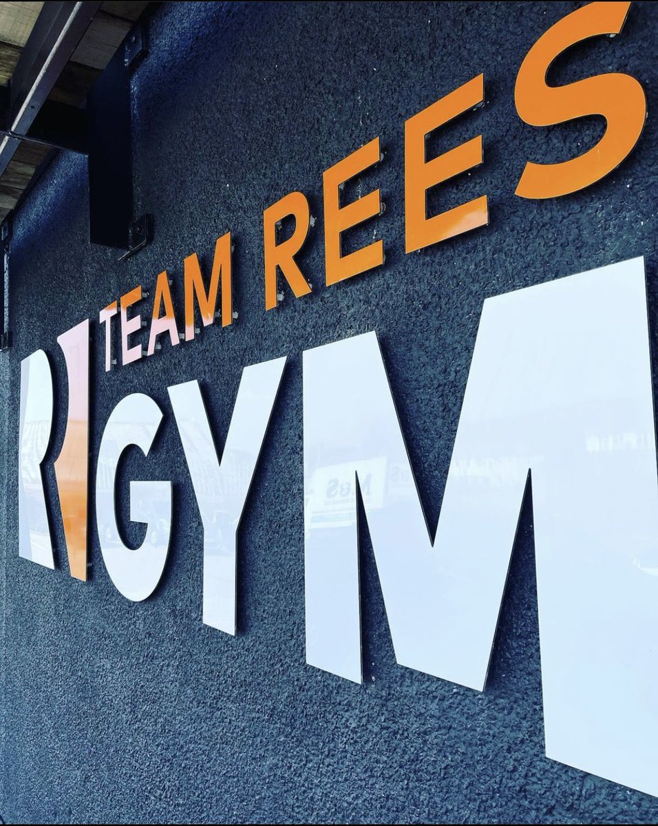 Hello <a href="/CaerphillyHour/">#CaerphillyHour</a> we are a signage company who have provided arguably the best signs in Caerphilly. Some of our clients include Team Rees Gym, 10 Degrees and Cookie Club. We can do everything from branding, to vehicle livery, through to the signage. #caerphillyhour