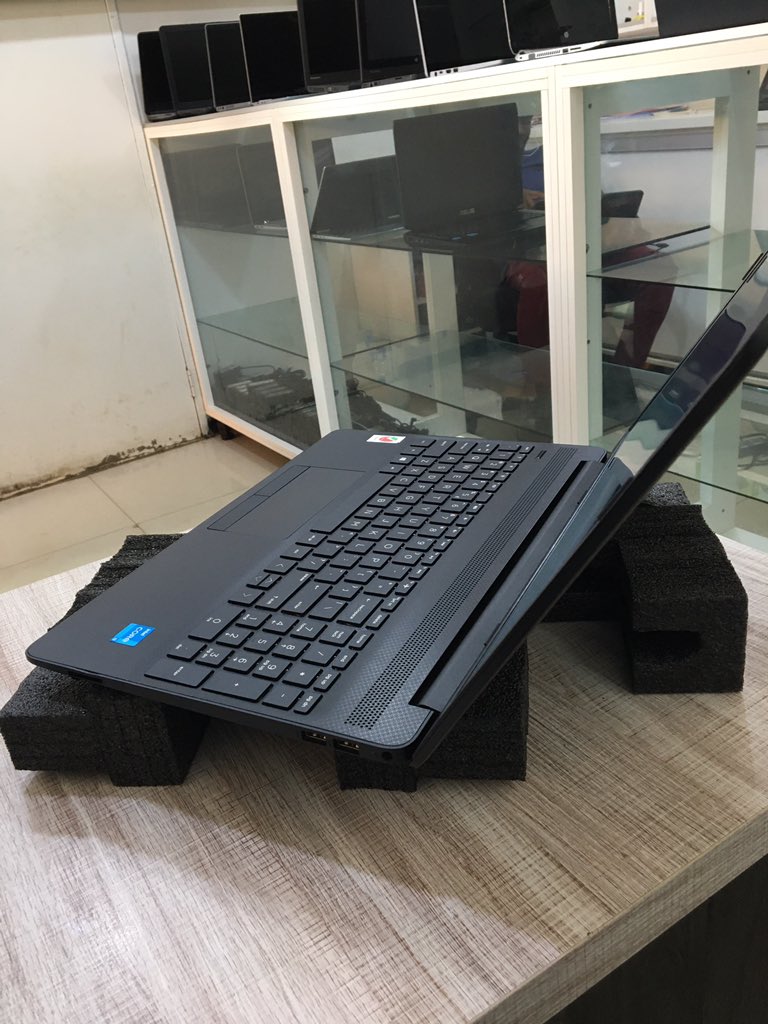 GeoffreyNT's tweet photo. HP Laptop 15 Core i3 11th Gen 15inch 8GB Ram 256GB SSD Pristine Condition   Processor: Intel(R) Core(TM) i3-1115G4 CPU @3.00GHz  Model: HP Laptop 15-dw3xxx 
  Price: K8500 https://t.co/LPCsfGsfPm