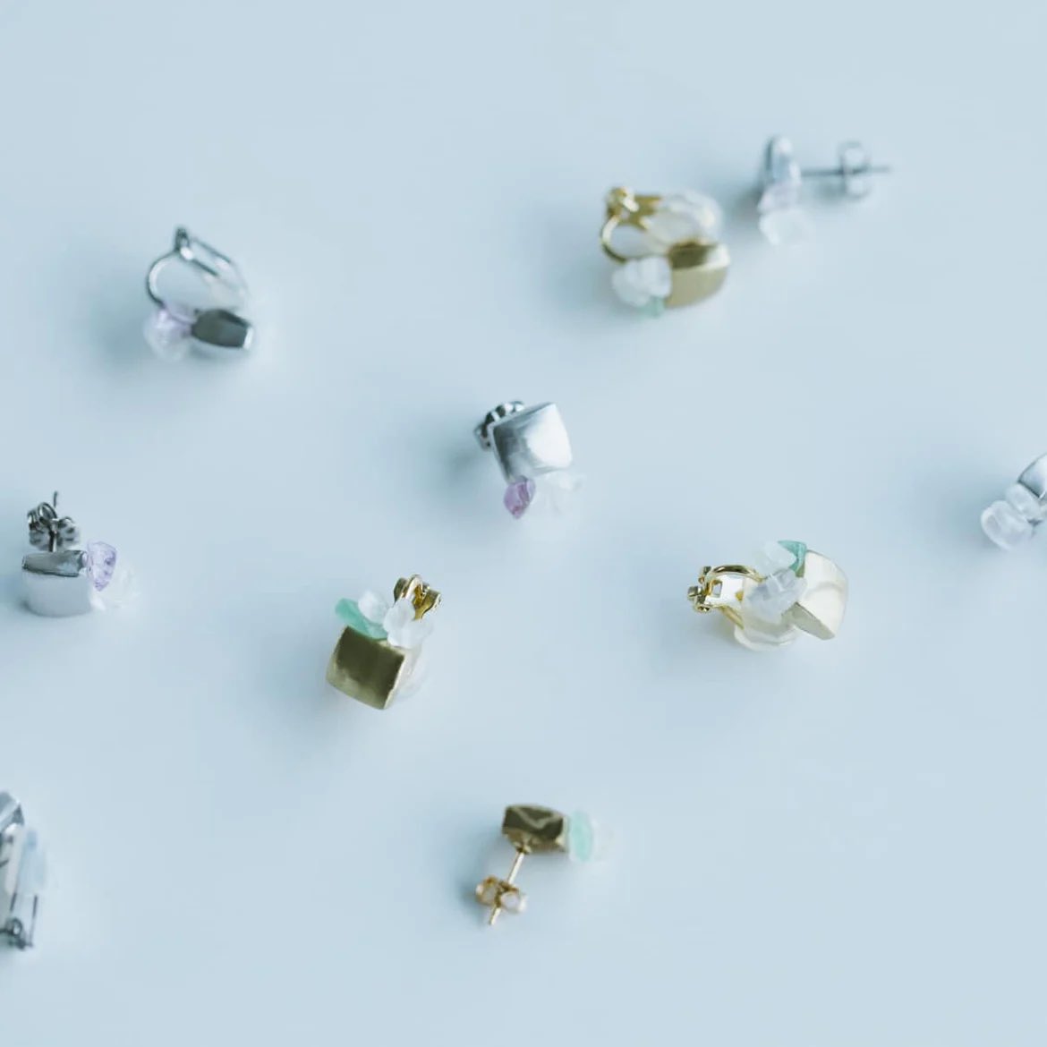 MOFUMOFFUUU's tweet photo. 北欧、暮らしの道具店

@tenpchi のアクセサリーが再入荷です！

製作をちょっとお手伝いをさせていただきました。

淡い色合いが春の装いにピッタリです。

https://t.co/RRluwur9Si https://t.co/uxD4td71Oj