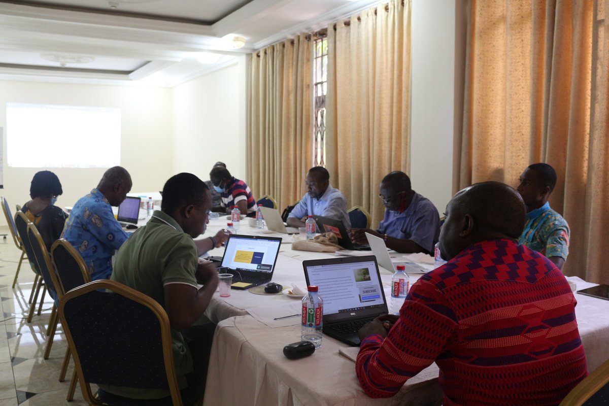 Consultant for Forest, Agriculture and Commodity Trade( #FACT) Dialogue in Ghana, Elijah Danso, was at the FWG strategic meeting yesterday seeking input from FWG. 
Today, #FACT has been identified as one of the international environmental issues #FWG must keep an eye on. 
#COP26