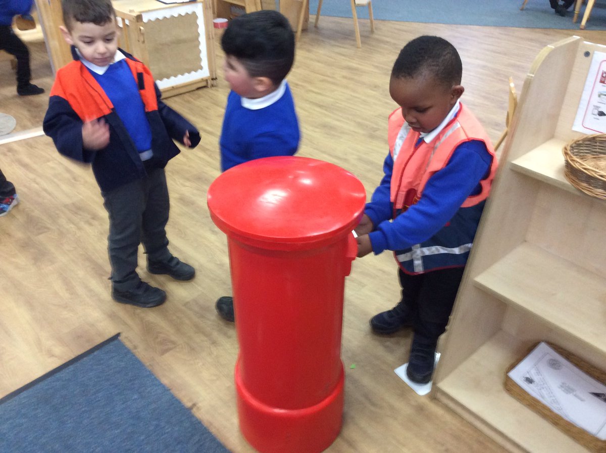 CliftonSch's tweet photo. FS are enjoying role playing in the post office. #Jollypostman https://t.co/YcOgp33Go1