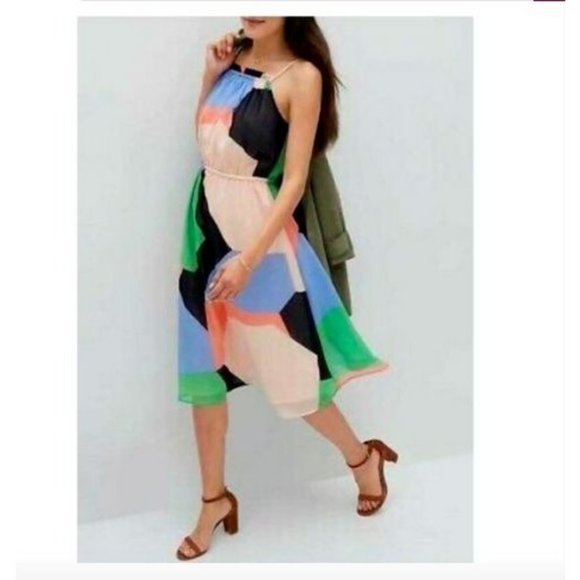 BeautifulBarga2's tweet photo. So good I had to share! Check out all the items I'm loving on @Poshmarkapp from @FFloridians #poshmark #fashion #style #shopmycloset #bananarepublic #gap #abeo: https://t.co/VCvTFpP2ys https://t.co/lP2MM33qTu