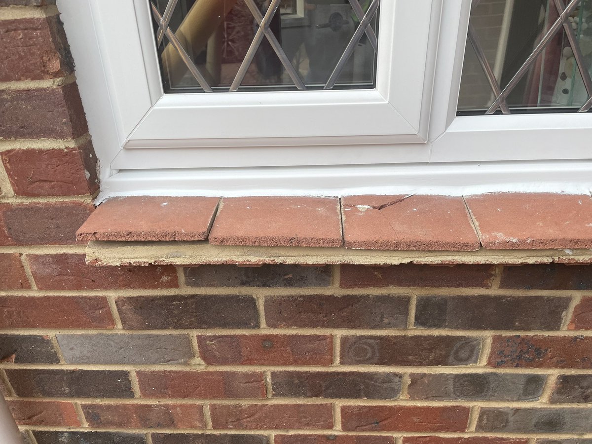 simonedwards12's tweet photo. @safestyle 3 weeks since safestyle came into my house like a bulldozer. 2 days work on 8 windows done in 6hrs, no wonder I have issues. You are still not responded to my claims. Broken window sills, house like a bomb site, scaffolding paid for and not installed. Action needed??? https://t.co/UwIihviwPM