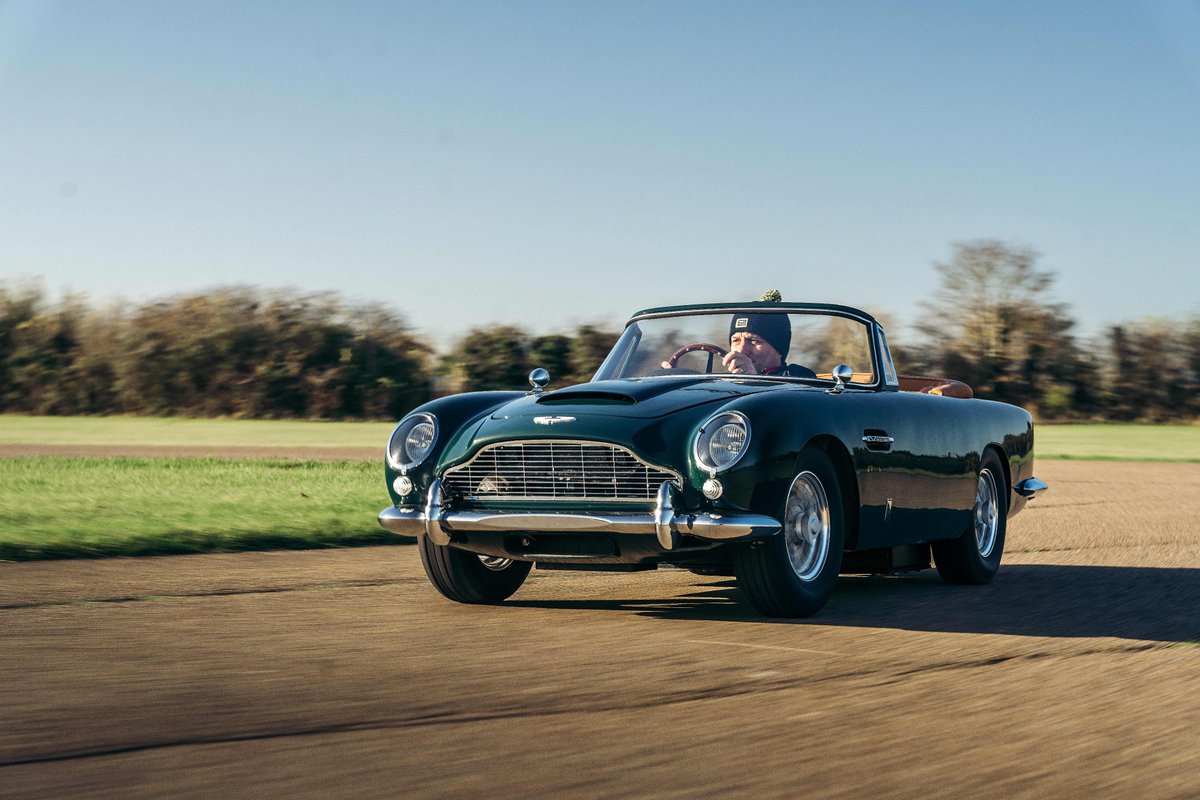 thelittlecar_co's tweet photo. The DB5 Junior receives the seal of approval by @astonmartin's three-time Le Mans class-winner and High-Performance Development Driver, Darren Turner.

See the full video here: https://t.co/qYaxFJnbVh

#AstonMartin #db5junior #littlecars https://t.co/1yZen16t6J