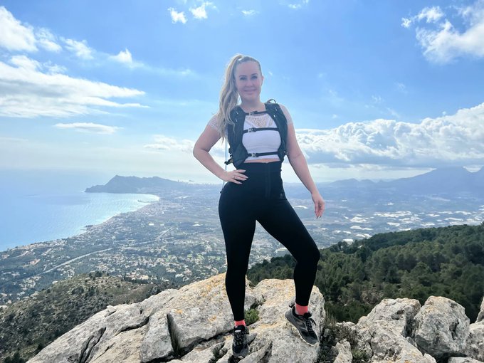 I love hiking 🥰 https://t.co/bmCpUmtiIy<a href="/tag/tantratulum"class="tags"><span>#tantratulum</span></a>