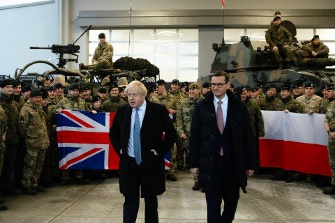 LilyMcC20's tweet photo. These new visa rules for Ukrainians trying to escape Russian aggression have been heavily criticized and will not help the parents, siblings and adult children.
#BorisJohnson  would allow just "Ukrainian family members" who are British citizens to come to the UK.
#showingoff https://t.co/PVdoYDyDHs