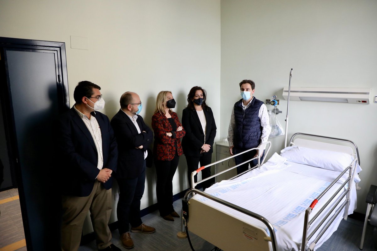 ConchaAndreu's tweet photo. 🏥Seguimos reforzando la sanidad pública. 
El Hospital General de La Rioja se está transformando en centro referente en atención a la cronicidad con la reforma integral de las habitaciones.

Seremos pioneros en contar con un Hospital de la ‘fragilidad’ https://t.co/aw2Hc3KRgX