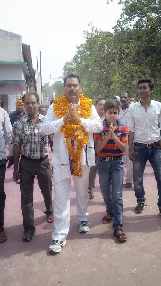 SujalSrofficial's tweet photo. युद्ध नहीं जिनके जीवन में, वो भी बड़े अभागे होंगे
या तो प्रण को तोड़ा होगा, या फिर रण से भागे होंगे।✊🏻🚩
7 वर्ष पूर्व की यह तस्वीर एक दिन जरूर इतिहास लिखेगी.!🙏🏼😊 https://t.co/kOR2lfNZNg