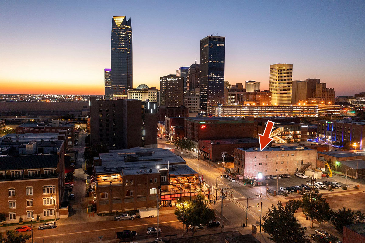 OKCTalk's tweet image. Set to open Monday, @JoineryOKC has 4 levels of restaurant, bars, golf simulator and event space in a completely renovated building at 121 E. Sheridan in the heart of @bricktown.  @CORDconstruct Full story, more images and menu: okctalk.com/content.php?r=…