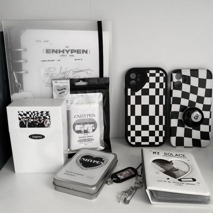 oulaffe's tweet photo. ★ 𐚱 sbt needs based on colors : 
🏁🤍 monochrome edition 🖤🏁

— a thread https://t.co/QtuzK9X1g8