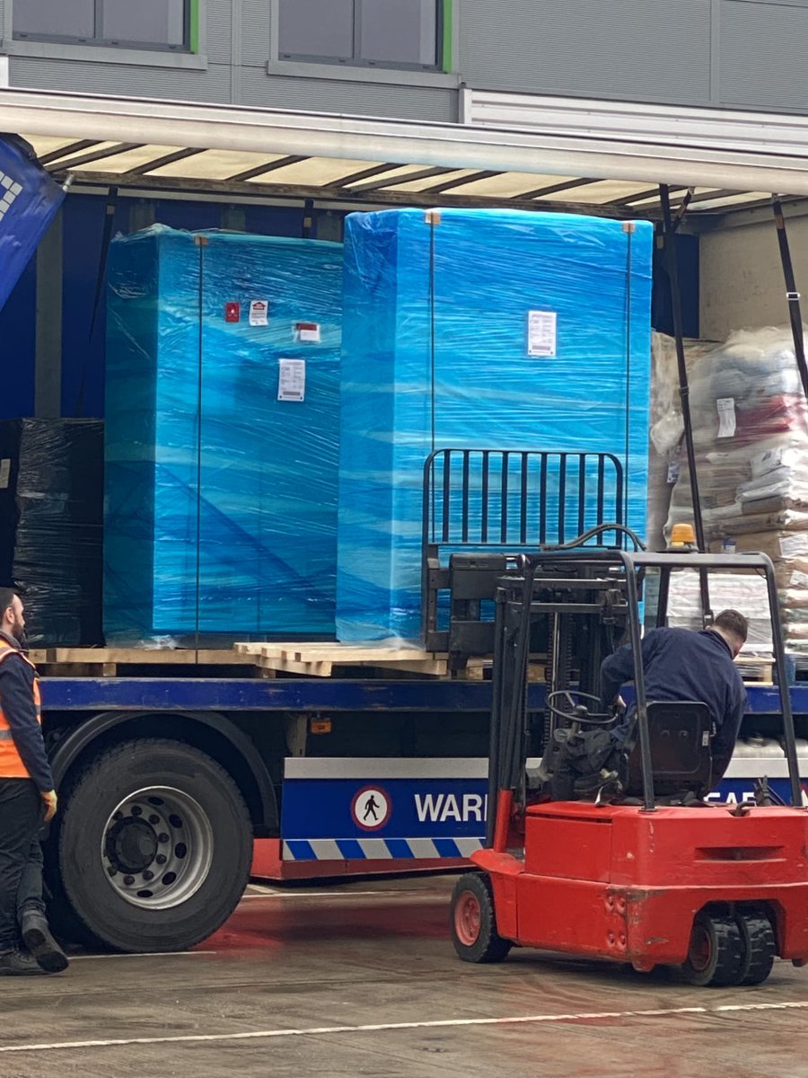 EnergyAceUK's tweet photo. Two Power Factor Correction Units heading off from our base in Lancashire to the Isle Of Man! ๐
#ukmanufacturing #ukbusiness #ukshipment #powerfactorcorrection https://t.co/iNDNvZ6qQc