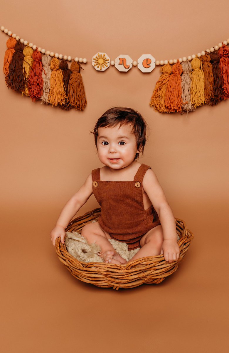 __mamades's tweet photo. Happy 1st birthday to my baby boy, my sunshine. I can’t tell you enough how much I love you. God knew what he was doing when he gave me you, and I’m so blessed to have you. You are the sweetest and most loving little boy, and I’m so lucky to be your mama. 🤍☀️ https://t.co/pxyqogI4jT