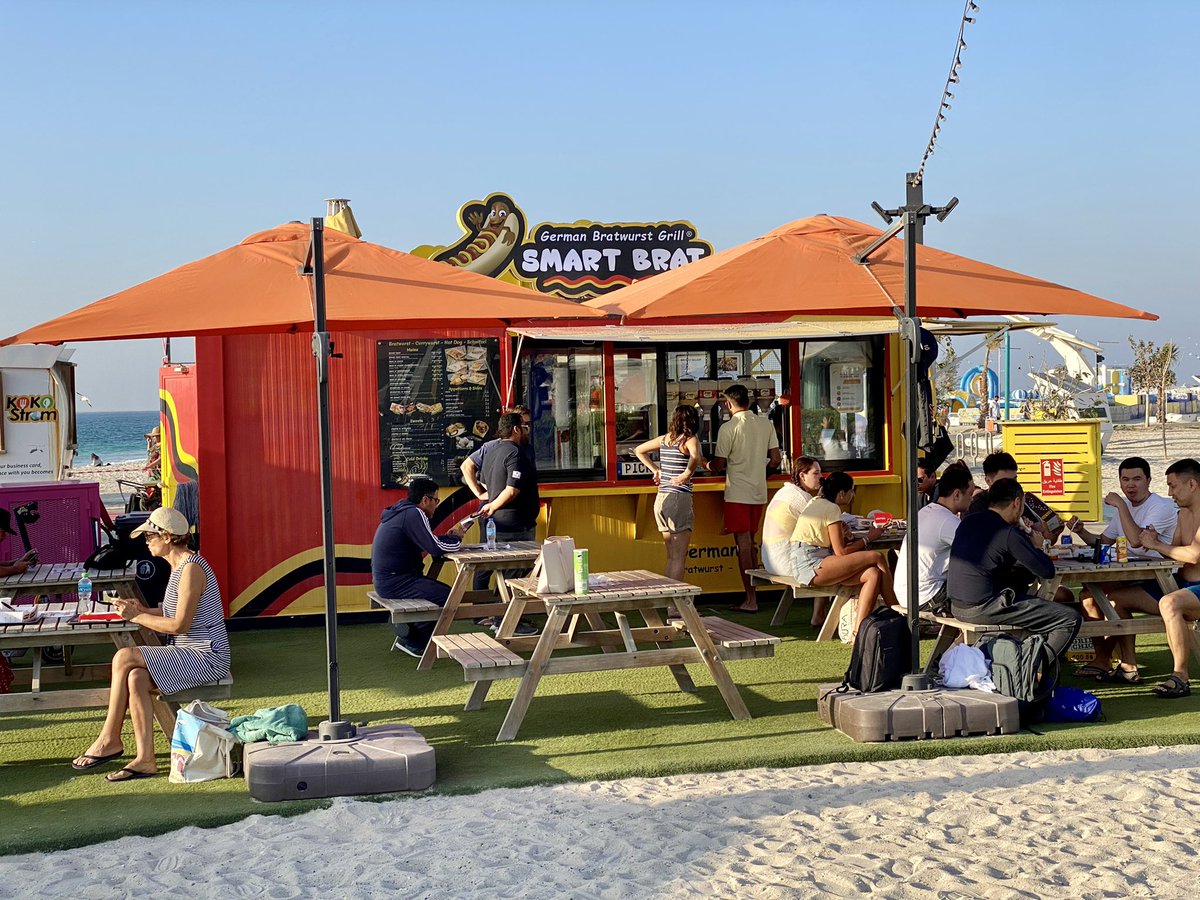 hoomygumb's tweet image. The real reason I visited Kite Beach: The Smart Brat Currywurst (Brat n‘ Curry) 😋