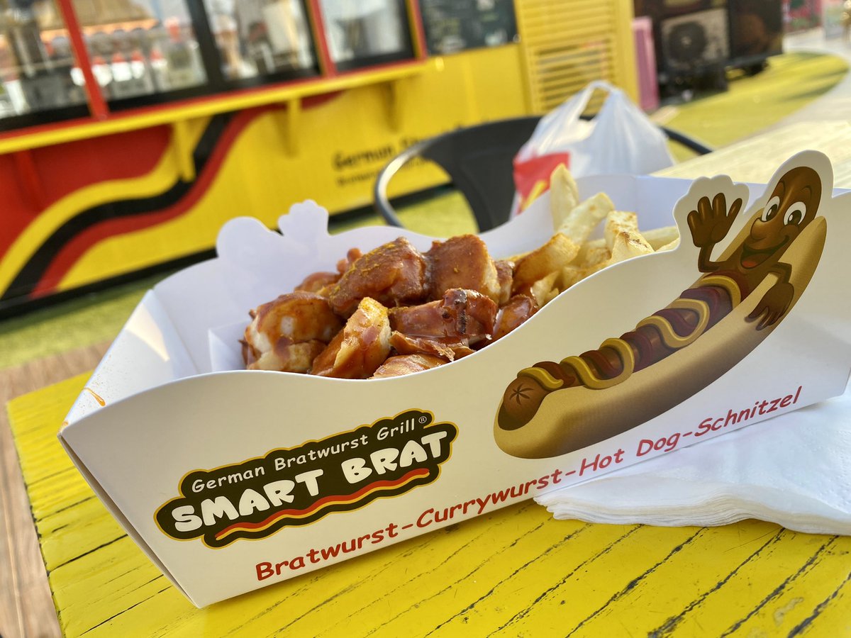 hoomygumb's tweet image. The real reason I visited Kite Beach: The Smart Brat Currywurst (Brat n‘ Curry) 😋