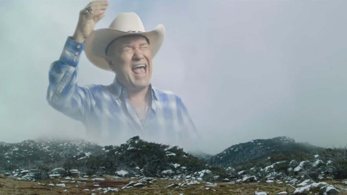 BradBeheler's tweet photo. Today. 

Nobody: 

Me: “it’s another burrito, it’s a cold Lone Star in my hand…” https://t.co/gkPWWqfAm7