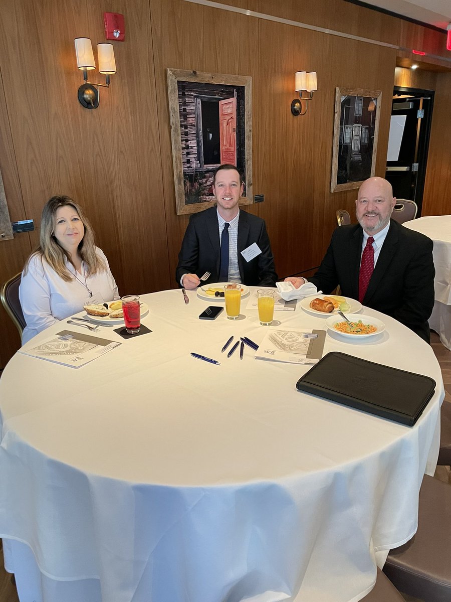 ohiobankers's tweet photo. Ohio bankers are ready to hit Capitol Hill to lobby on behalf of all Ohio financial institutions. Itβs great to be back in person! #DCFlyIn22 https://t.co/YwOrb3pQjV