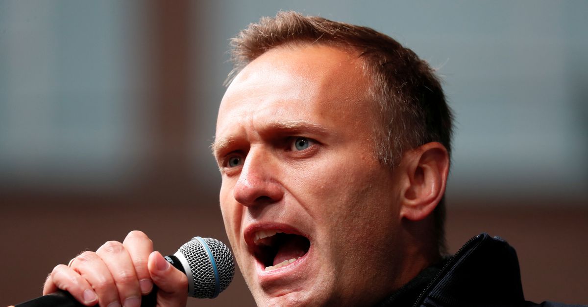 Reuters's tweet photo. Russia's Navalny calls Putin insane and urges anti-war protests https://t.co/vqfnOoFgQi https://t.co/aU2rneJDPf