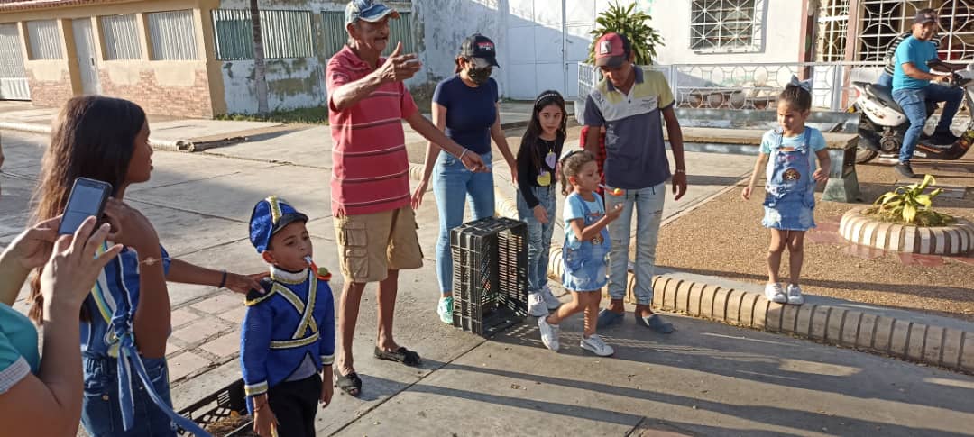 En el marco de la cultura y el deporte, en el municipio @MRT_Infante_Vlp nuestros tupamaritos celebraron con juegos tradicionales los #CarnavalesSeguros2022
 
#VenezuelaApuestaALaPaz