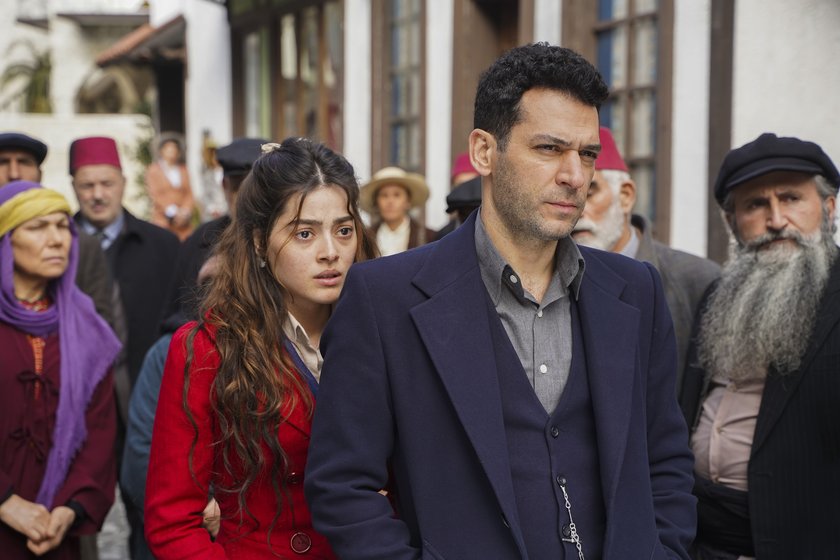 турецкий сериал азиз azize 2019. турков азизе. азизе турецкий сериал кадры. три сестры турецкий сериал 2022. азизе 2019 турецкий сериал.