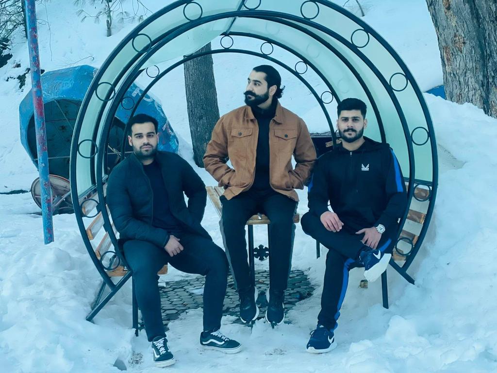 kashmirioo7's tweet photo. #TheRoad_Winter_for_Spring https://t.co/dSI4VuyT8Y