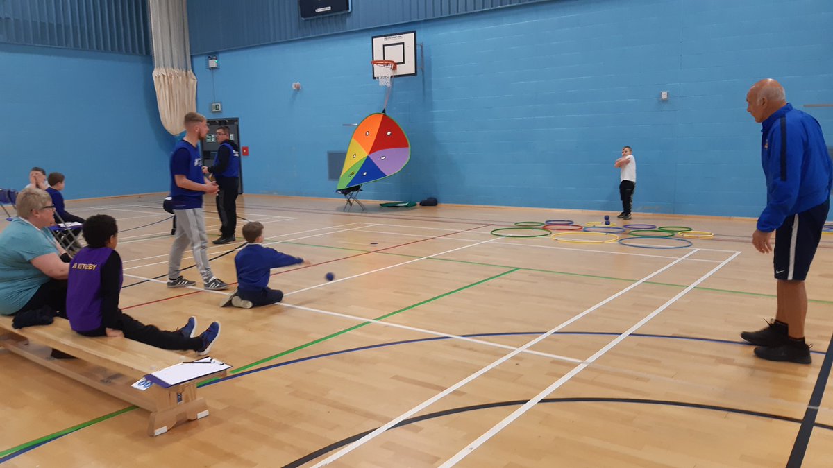 MeltonBelvoir's tweet photo. A big thanks to the Sports Leaders from @SMBSport &amp; John from @leicestersspfor for leading the KS2 Sportstability Festival and to @SMBCollegeGroup for hosting us. Also a big well done to all the children from @ab_kettleby @TheGrovePrimary for taking part 👏 https://t.co/i8eVLRFDmN