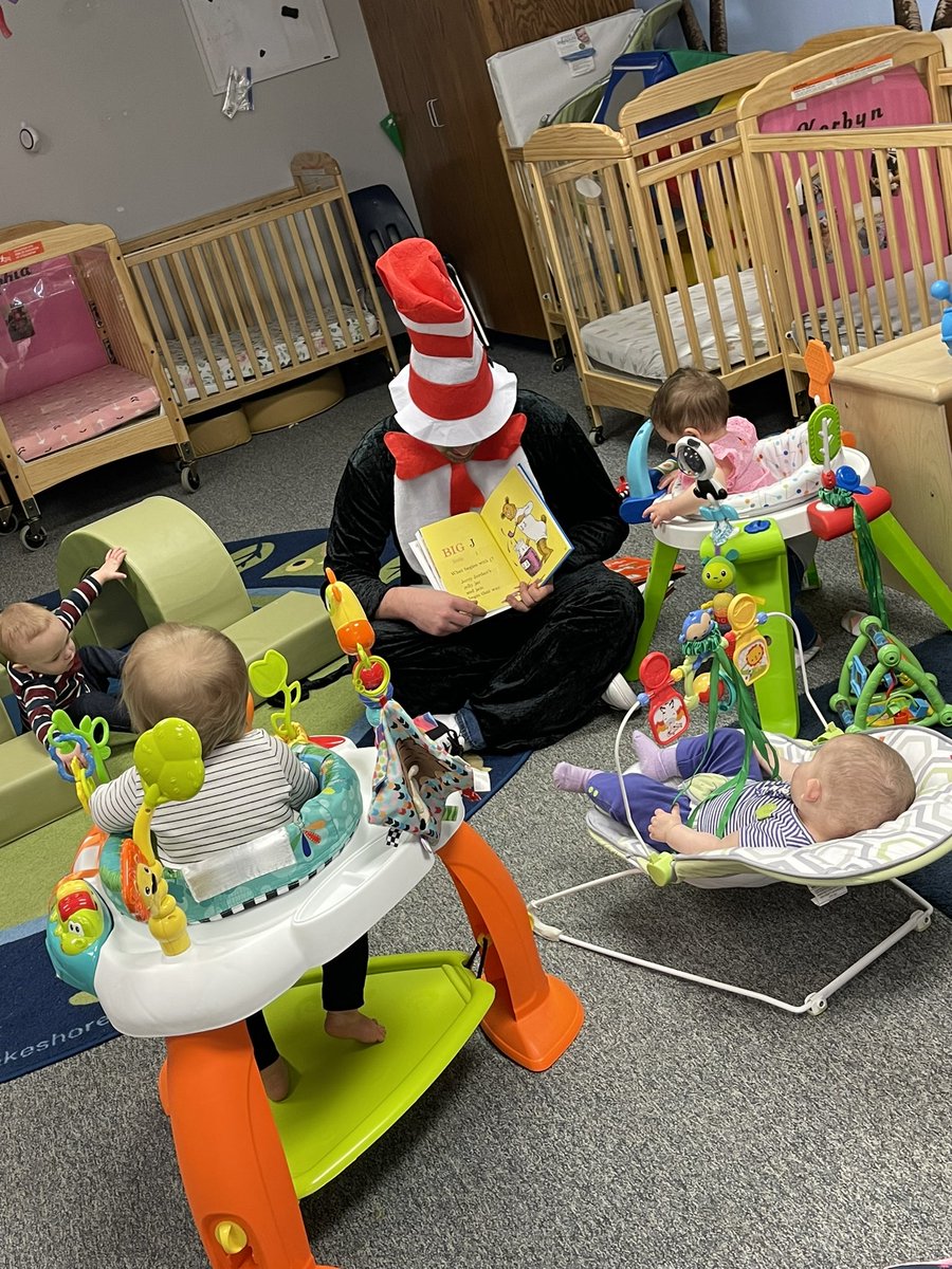 GISDbuccaneers's tweet photo. Story time with Cat in the Hat for Dr. Suess’s birthday! Thank you so much @CoachPullano 🥳 https://t.co/ILX3URh3wB