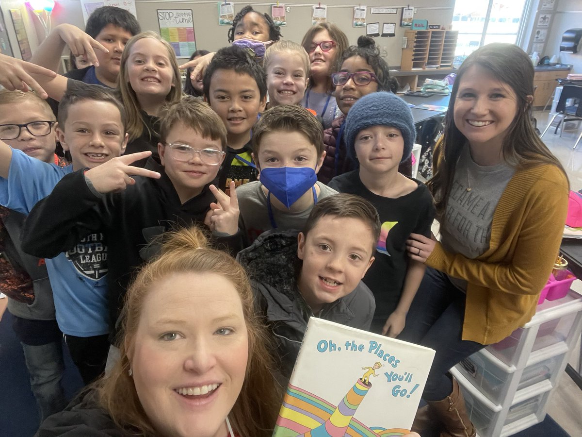 ashleypg07's tweet photo. These kids are going places! Thanks Mrs.Franklin for having me read to your class today! #lamarreads #lamarleads @LamarLionsRoar @DrRyanLamarElem @jody_waters https://t.co/lhEUDJzqM3