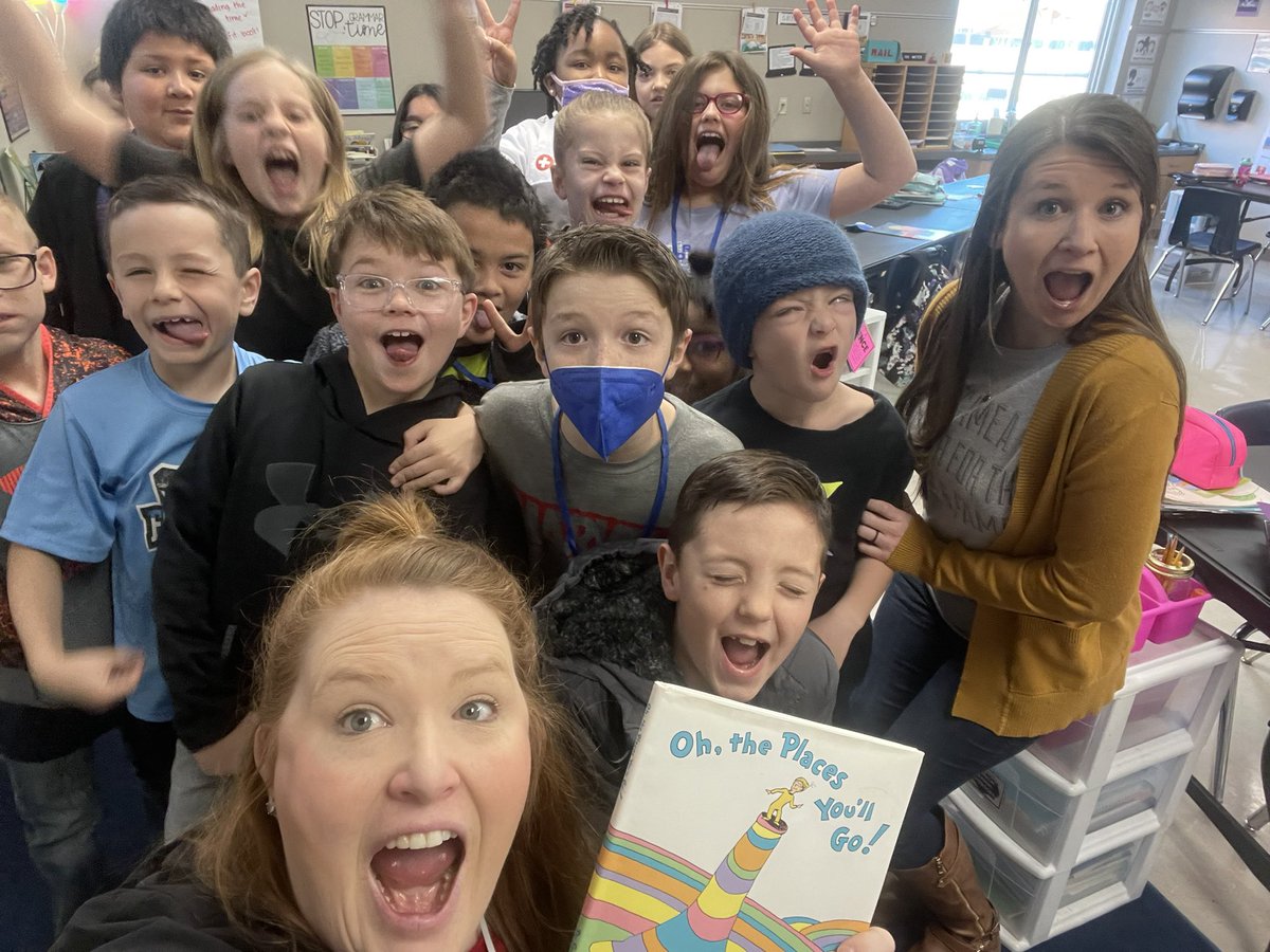 ashleypg07's tweet photo. These kids are going places! Thanks Mrs.Franklin for having me read to your class today! #lamarreads #lamarleads @LamarLionsRoar @DrRyanLamarElem @jody_waters https://t.co/lhEUDJzqM3