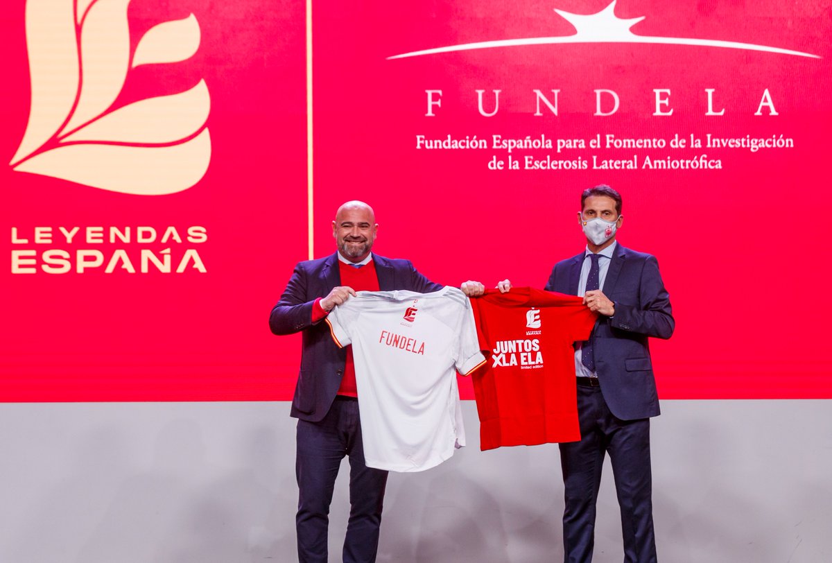 leyendasespana's tweet photo. 🤝 Día de firma de convenios sociales con @FUNDELA1 y la Fundación Ramón Grosso para reforzar el compromiso solidario de la Asociación Española de Futbolistas Internacionales. 👏

@rgrosso14 
#visibilizandolaELA #PorUnMundoSinELA, 
#donaFUNDELA  
#SomosEspaña 🇪🇸#SomosFederación https://t.co/4UP5llt6N6