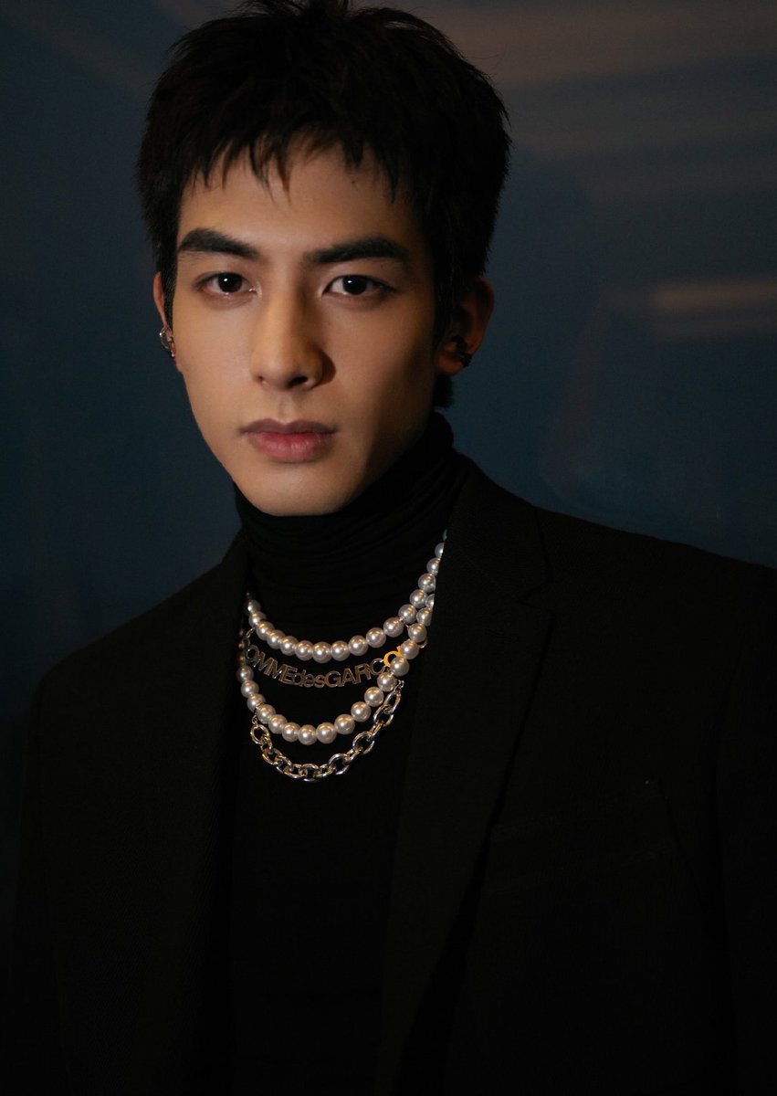SongWeiLongPH's tweet photo. [PIC] SWL_OFFICIAL update

Song Wei Long for MIKIMOTO COMME DES GARCONs

#ソンウェイロン #songweilongph #宋威龍 #송위룡 #songweilong #ซ่งเวยหลง #宋威龙 https://t.co/RN8av91bU0
