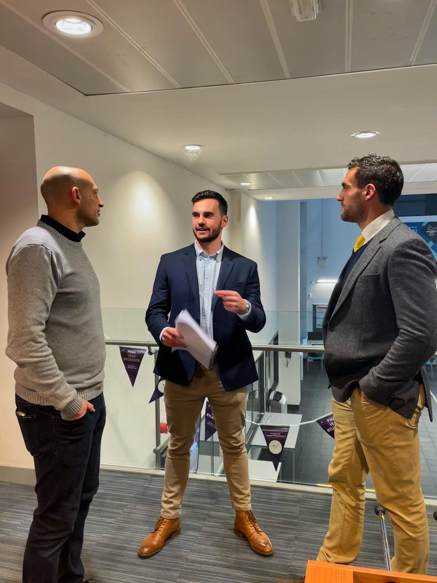 Gareth Wallis tweet media