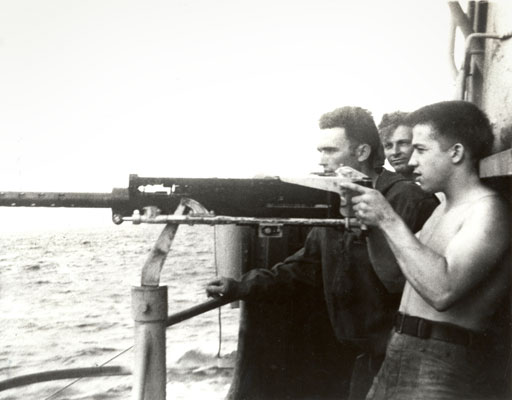USS Bowfin (SS 287) sinks Japanese transport Chokai Maru, and patrol bombers PB4Y-2 (VPB 119) sink transport Nichirin Maru in East China Sea. ⁣
⁣
📸 1: USS Bowfin in route during 1945. ⁣⁣
📸 2:Bowfin crew members manning one of the 50 caliber machine guns.⁣
 ⁣