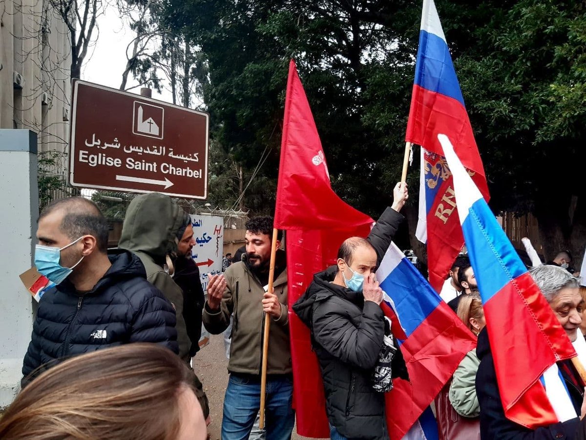 Российская молодежь. Акция в поддержку российской армии. Сербы митинг в поддержку россии. День флага россии. Митинг в поддержку россии.