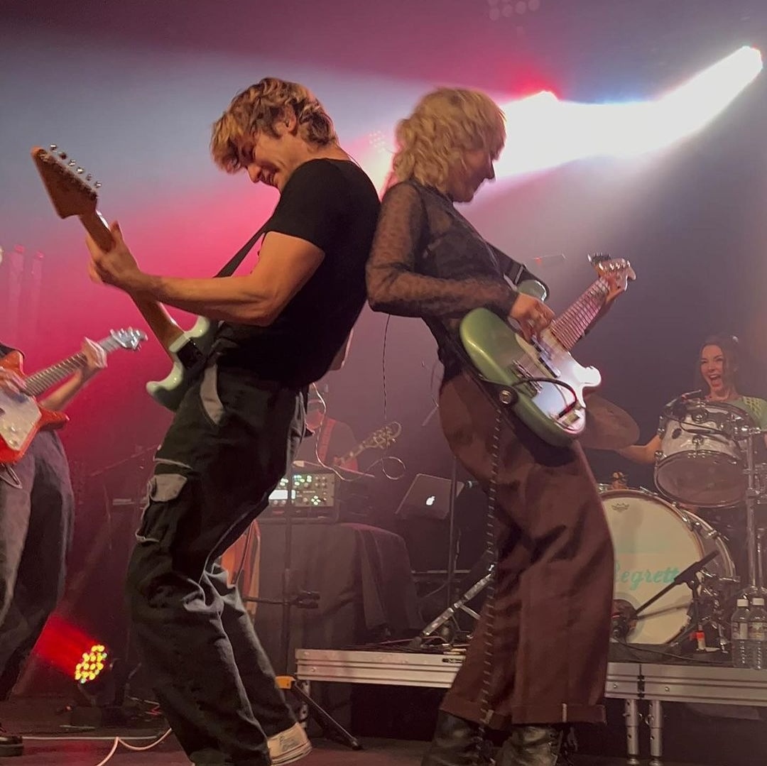 brookiethinker's tweet image. all of them are so 🤏🤏