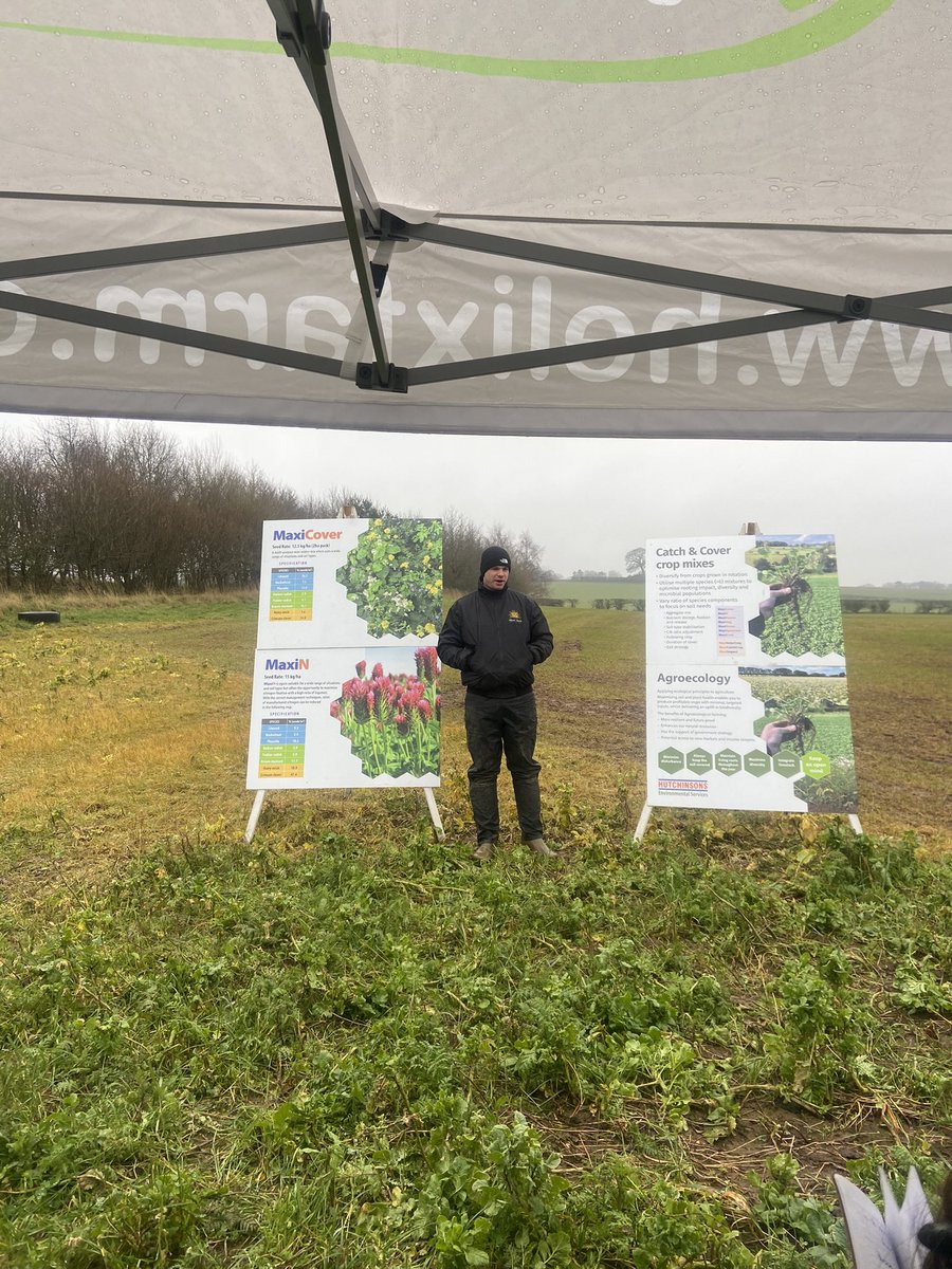 A soggy but insightful morning at the launch of @Hutchinsons_Ag’s agroecology Helix farm hosted by @HarryJamesHeath in Shropshire.
Ft. @EdCTBrown talking cover crops
