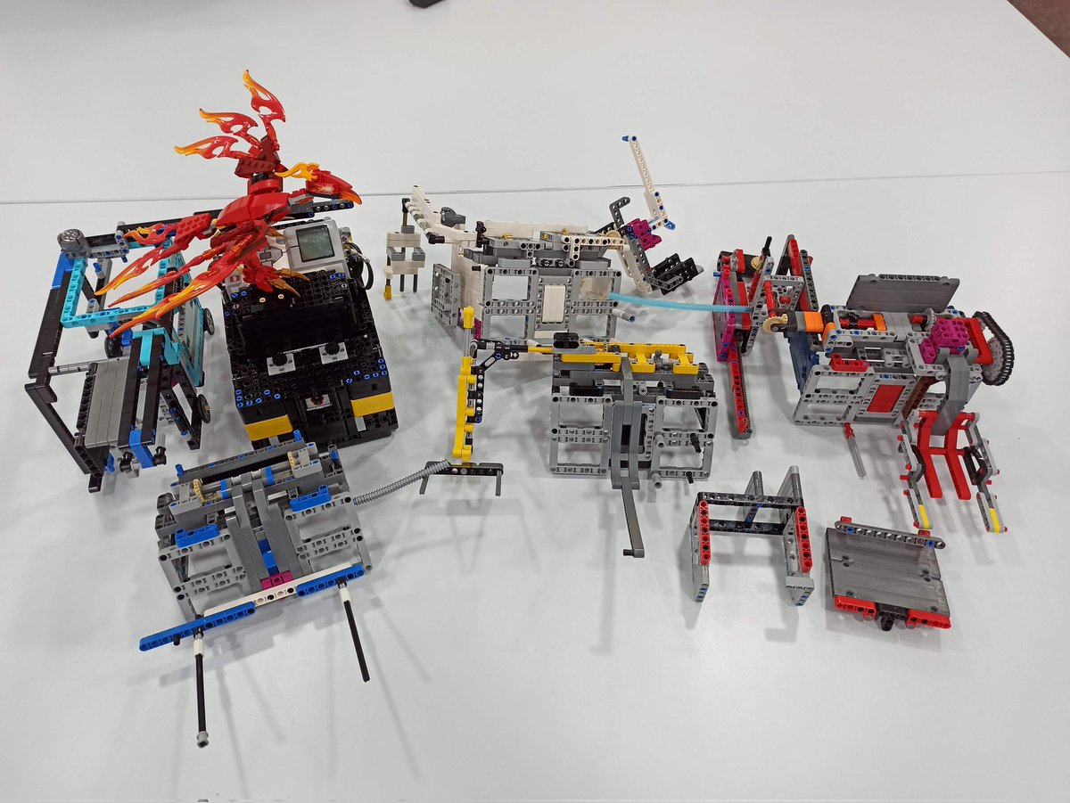 Our robot and gadgets are ready for the next tournament in <a href="/campusigualada/">Campus Universitari Igualada-UdL</a>

El nostre robot Phoenix i els seus accessoris estan llestos pel torneig de <a href="/campusigualada/">Campus Universitari Igualada-UdL</a>. Així com la nostra mascota!

<a href="/UniversitatLlei/">Universitat Lleida</a> <a href="/FLL_Spain/">FIRST LEGO League SPAIN</a> <a href="/FIRSTweets/">FIRST</a> <a href="/firstlegoleague/">FIRST LEGO League</a> #Bot #Robotics #fun