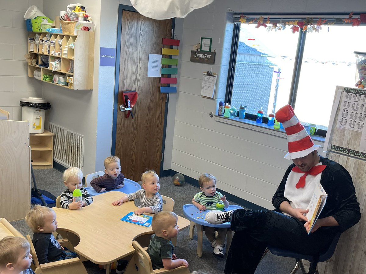 Story time with Cat in the Hat for Dr. Suess’s birthday! Thank you so much <a href="/CoachPullano/">Coach Jason Pullano</a> 🥳