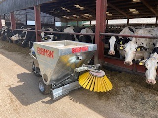 RE_Buildings's tweet photo. Going Green! Bobman Super Electric, Super efficient super quiet!🐮
#farming #dairy #farm365 https://t.co/DLofVsUV7Y