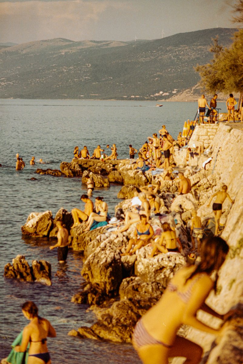 lightistic's tweet photo. midsummer heat shot on film ☀️🎞️ https://t.co/TavJpz2hhs