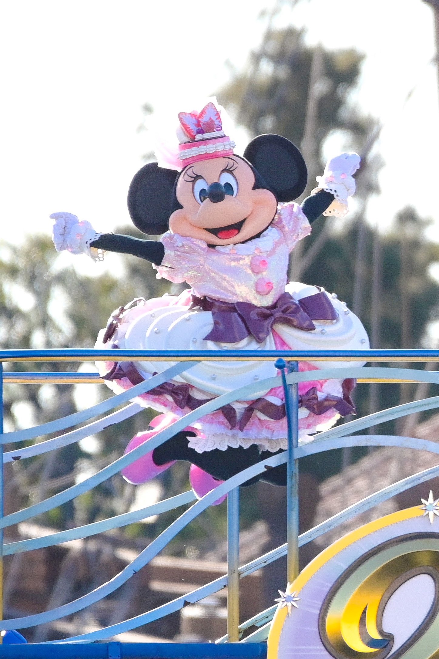 アーリーミニーページ♡⃜ ミニー/モノトーンフェイスバッグ（トートバッグ）｜Disney