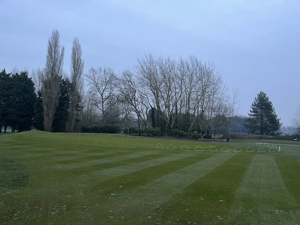 When you send you apprentice out to have a go at fresh approach lines for the upcoming season and he smashes it ⛳️<a href="/csoanes11/">TheOwl</a> #casuallydroppinginlasers