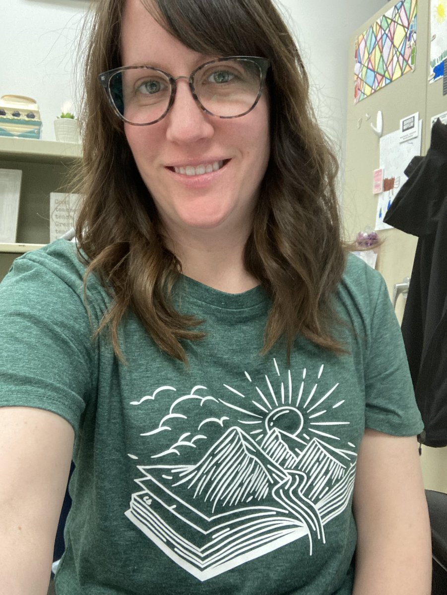 MrsBr0wnEnglish's tweet photo. Happy Read Across America Day! My quote if the day is from Dr. Seuss, and I’m rocking my “books take you to great places” t-shirt! #twolves7pridemhs https://t.co/Sggn8sGmiO